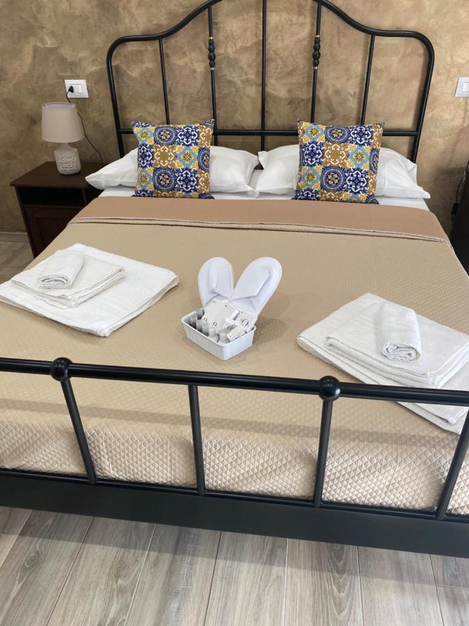Maryam23 Bed & Breakfast Syracuse Ngoại thất bức ảnh